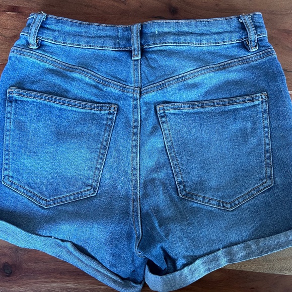 Short - Picture 4 of 4